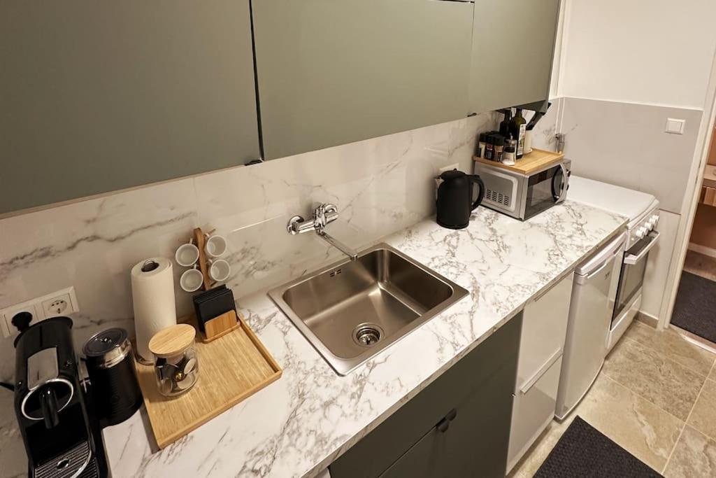 ברלין 2 Zimmer Apartment Mit Parkplatz מראה חיצוני תמונה