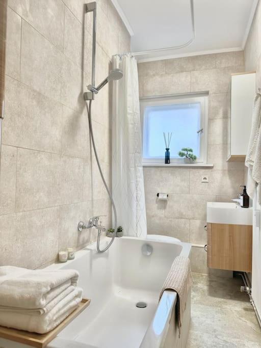ברלין 2 Zimmer Apartment Mit Parkplatz מראה חיצוני תמונה